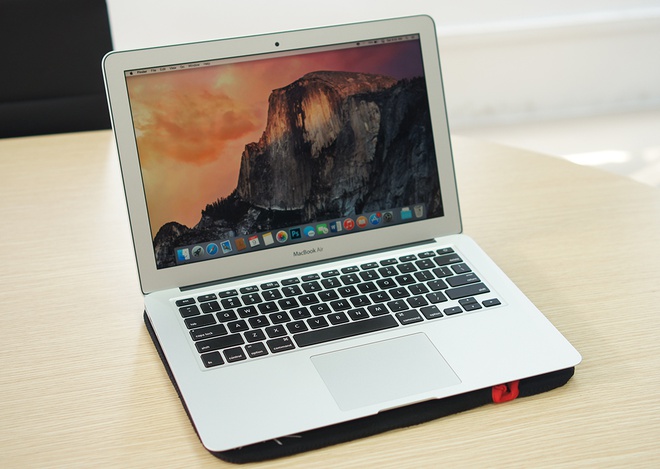 Danh gia MacBook Air 2015: Thiet ke quen thuoc, pin an tuong hinh anh 1 