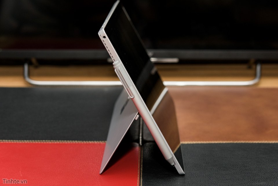 Đang tải Surface Pro 4_tinhte.vn 1.jpg…