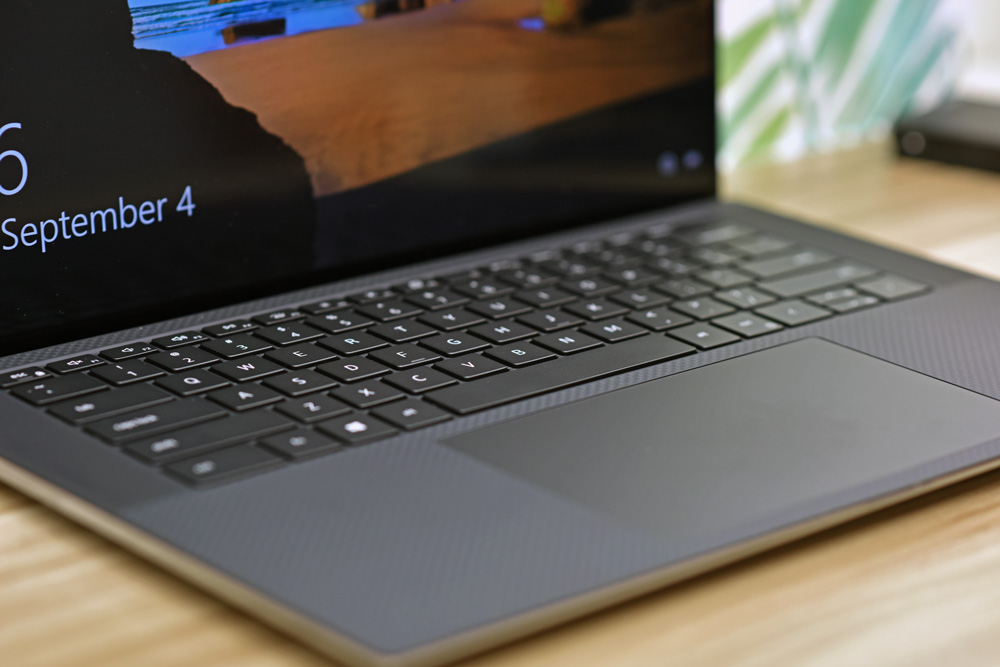 Laptop Dell Precision 5550 với màn hình 15.6 inch